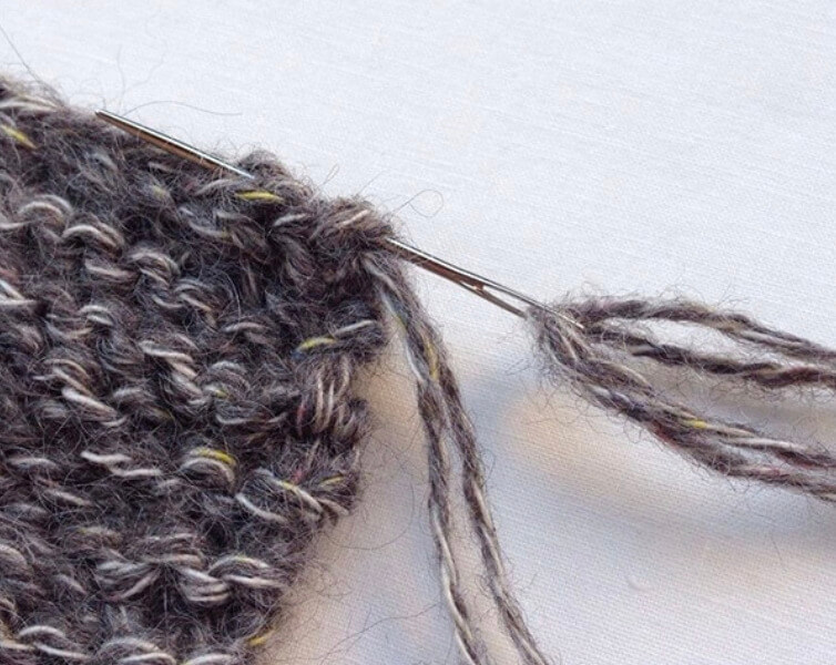 「とじ針」の特徴は？代用品はある？